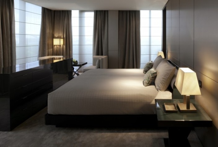 Spectacular-Hotel- Interior-Designs-by Famous-Fashion- Designers-Suite-Armani-Hotel-Milano-1350x9001