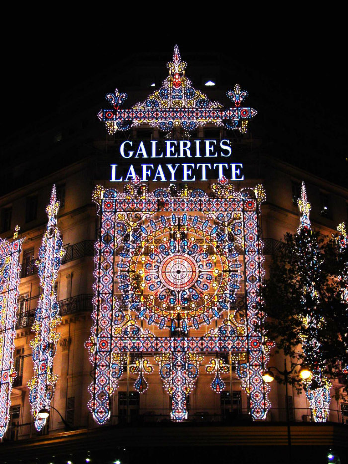Discovering the city of light by Christmas