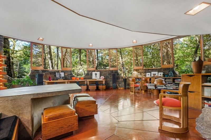 Take a Look at These 5 Amazing Frank Lloyd Wright Houses for Sale > Best Design Events > The latest news on the best design events in the world > #franklloydwrighthouses #americanarchitecture #bestdesignevents