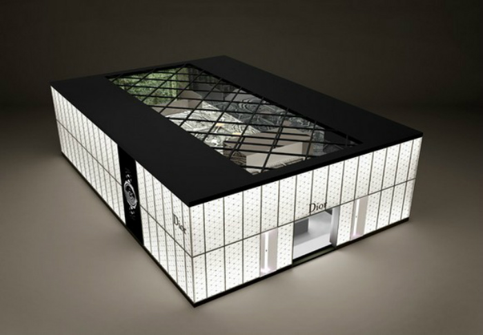 IMPOSING DESIGN STANDS AT BASELWORLD